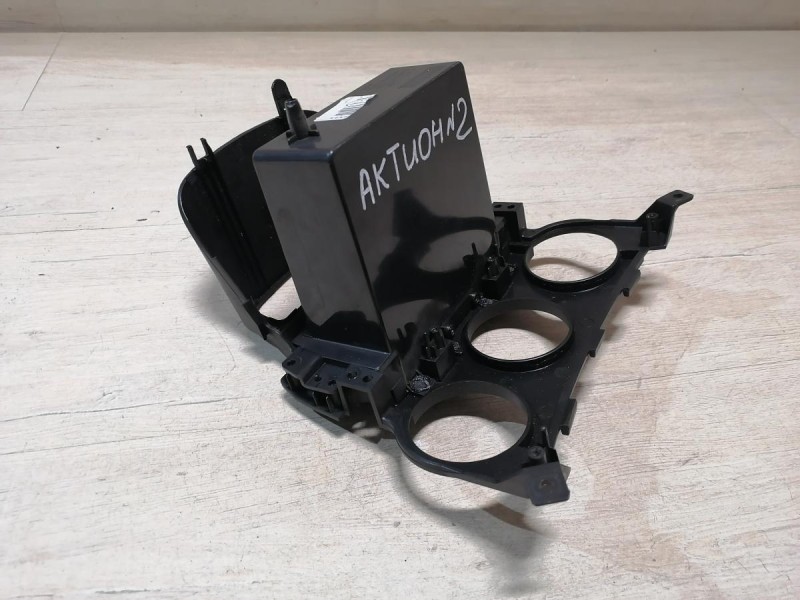 Actyon №2 накладка торпедо под блок климата ящик