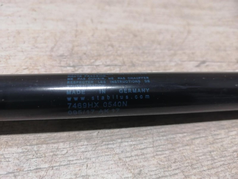 Actyon №2 амортизатор крышки багажника