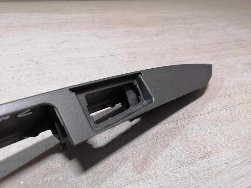 Actyon №2 молдинг крышки багажника деф