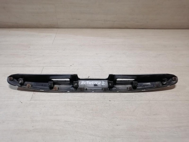 Actyon №2 молдинг крышки багажника деф