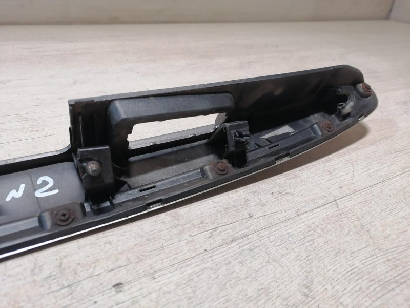 Actyon №2 молдинг крышки багажника деф