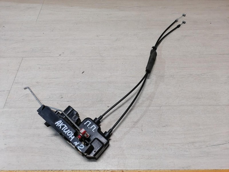 Actyon №2 замок двери передний правый