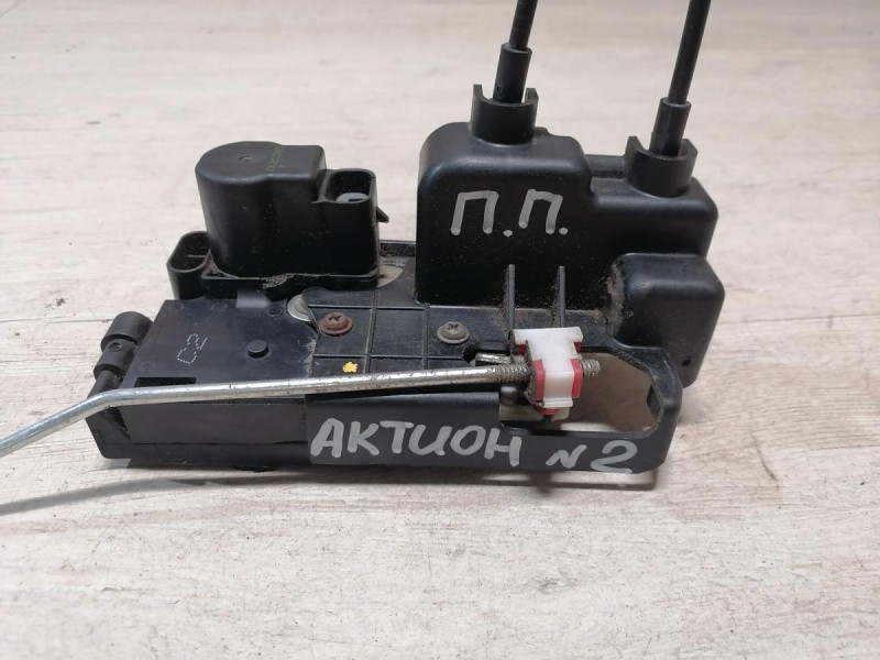 Actyon №2 замок двери передний правый