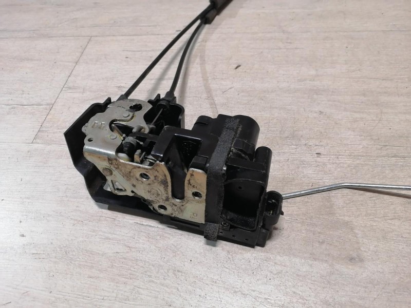 Actyon №2 замок двери передний правый