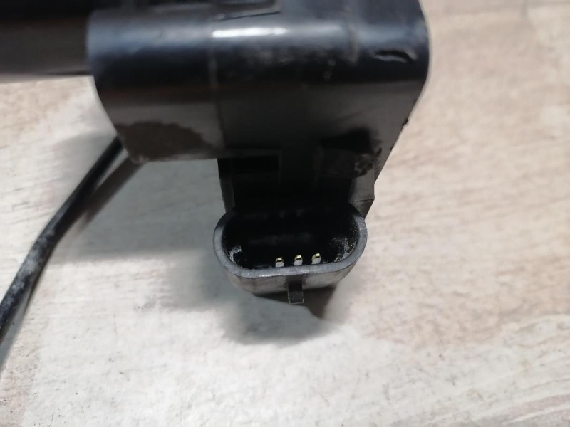 Actyon №2 замок двери задний левый