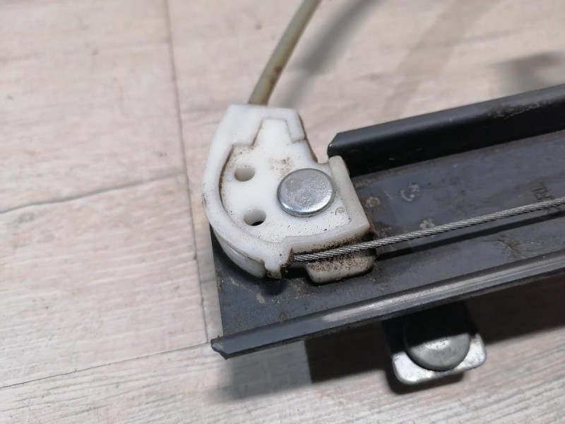 Actyon №2 стеклоподъемник задний левый