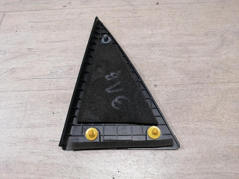 Actyon №2 накладка задней левой двери внутренняя уголок