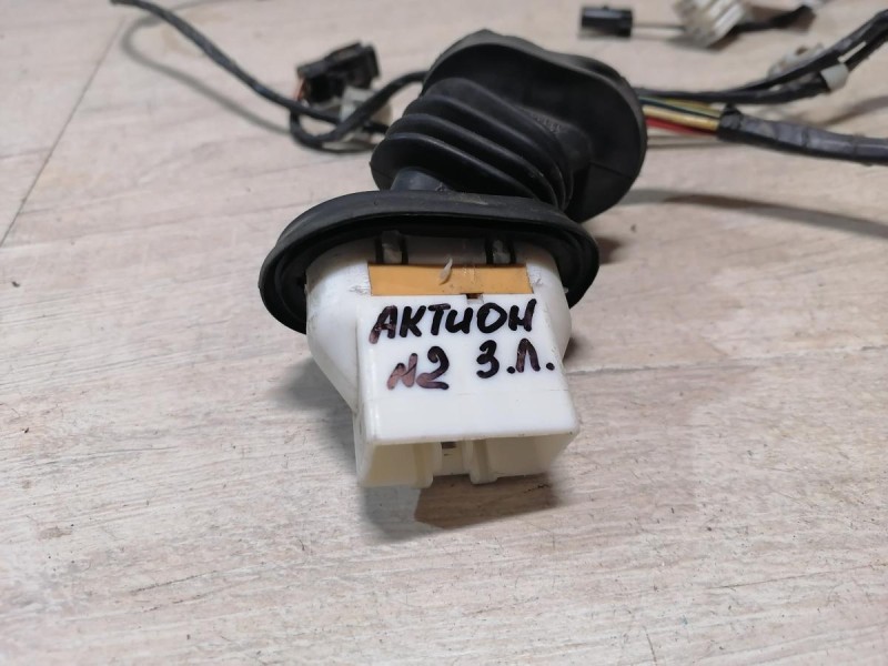 Actyon №2 проводка двери задняя левая