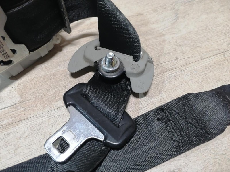 Actyon №2 ремень безопасности передний правый целый