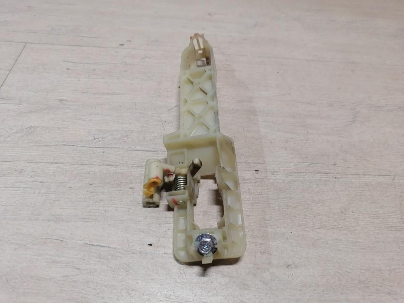 Actyon №2 кронштейн ручки двери задний левый