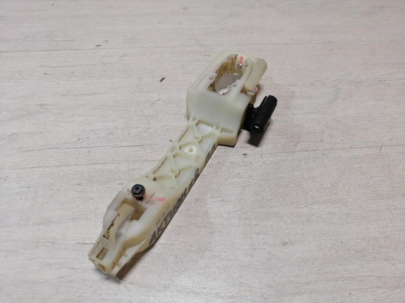 Actyon №2 кронштейн ручки двери передний правый