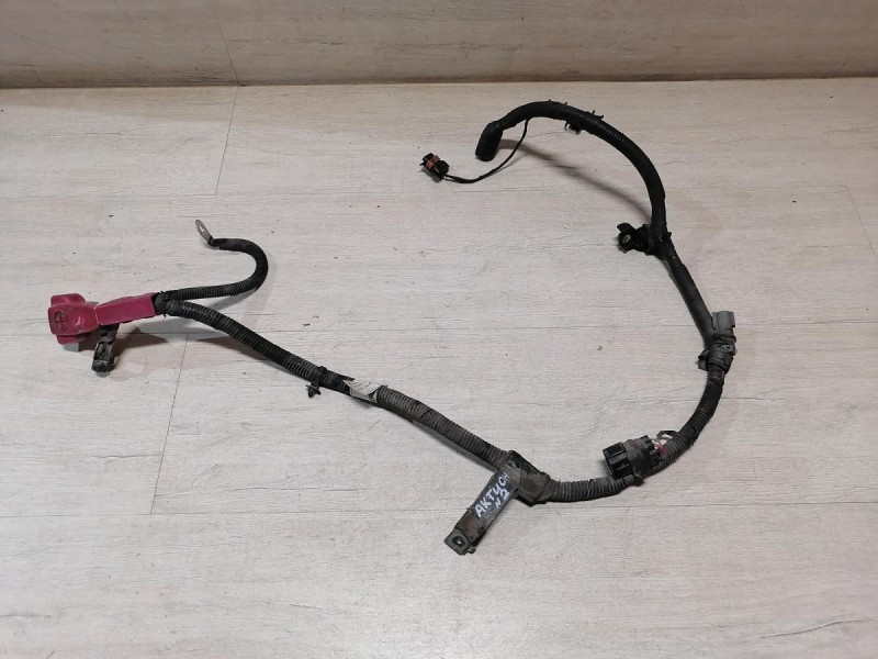 Actyon №2 клемма плюсовая