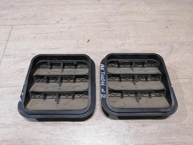 Actyon №2 решетка вентиляции багажника клапан