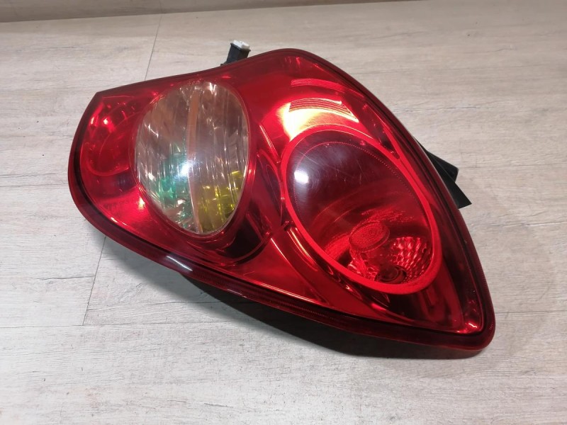 Actyon №2 фонарь правый