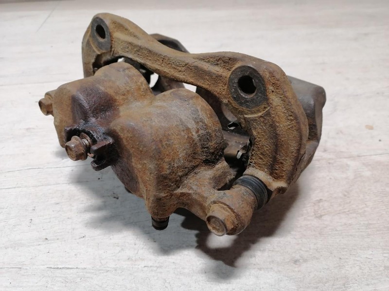 Actyon №2 суппорт передний левый