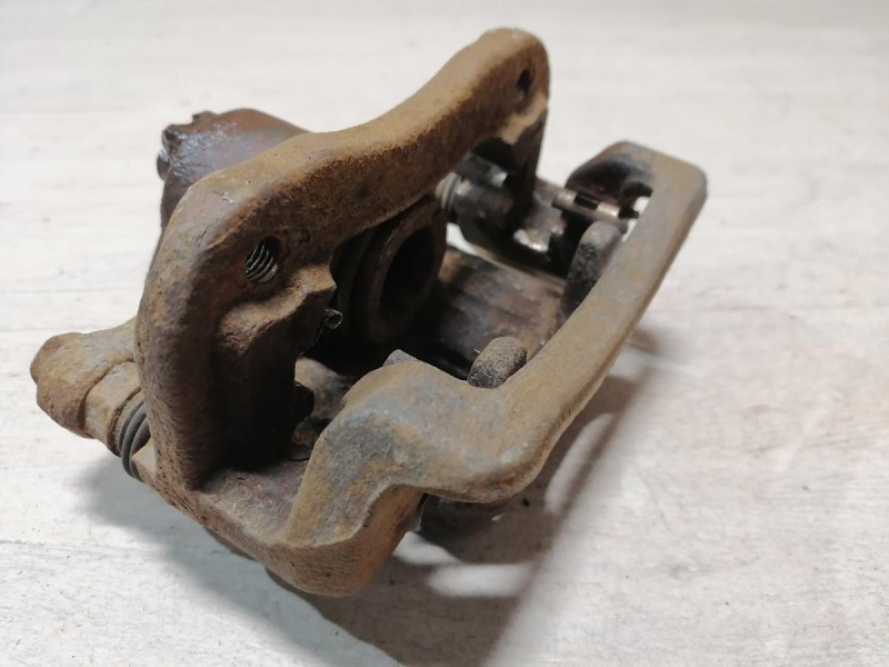 Actyon №2 суппорт задний левый