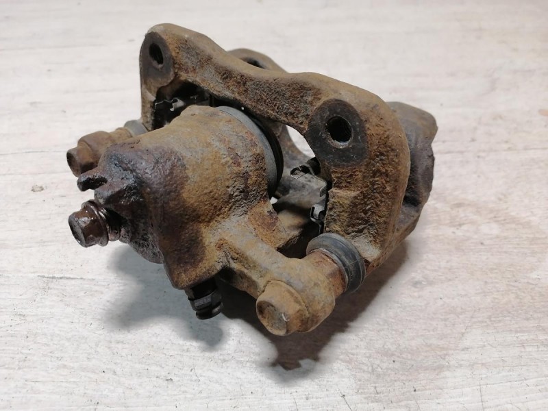 Actyon №2 суппорт задний правый