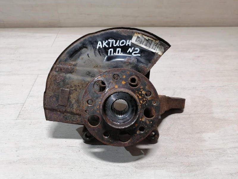 Actyon №2 кулак передний правый