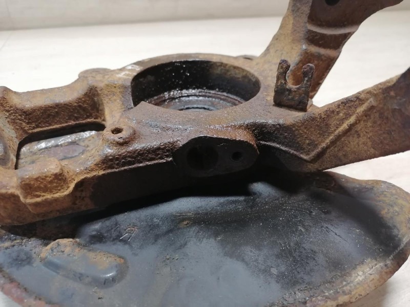 Actyon №2 кулак передний правый