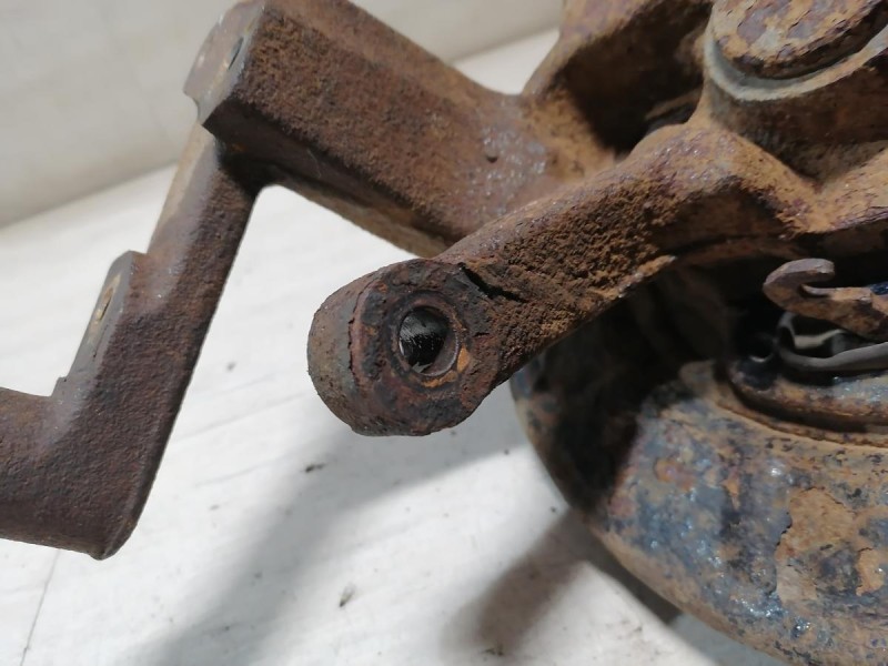 Actyon №2 кулак задний правый