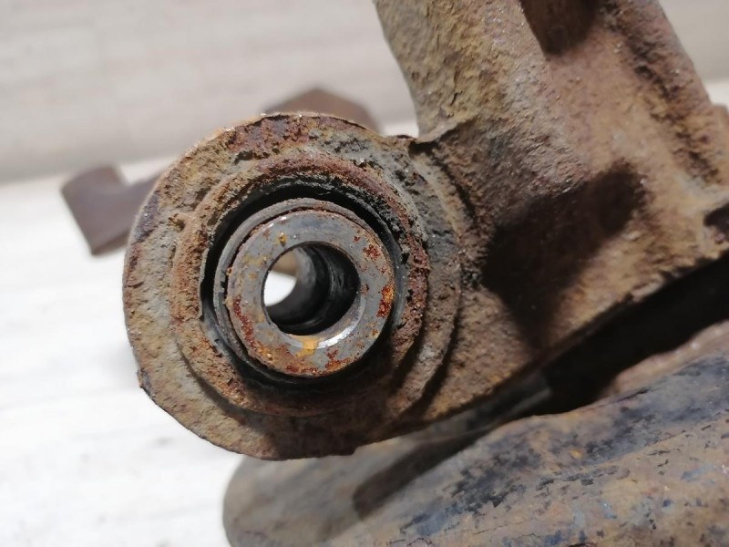 Actyon №2 кулак задний правый