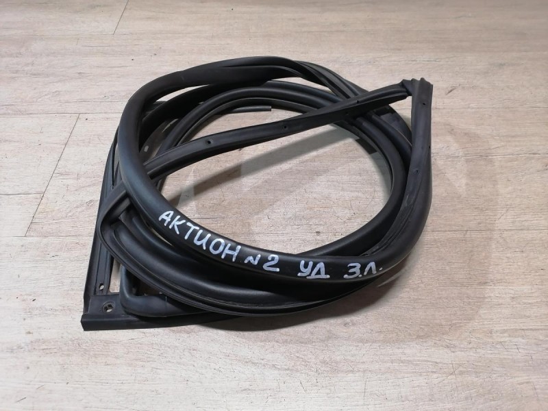 Actyon №2 уплотнитель двери задний левый
