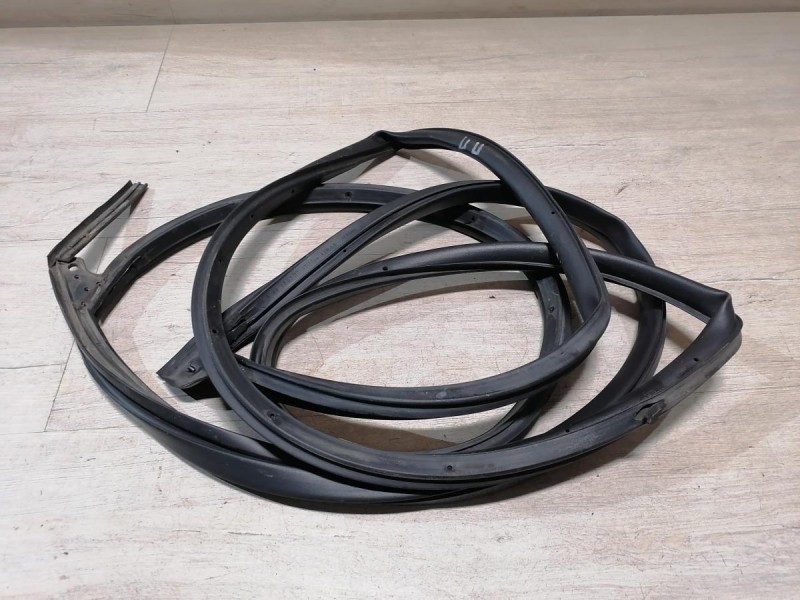 Actyon №2 уплотнитель двери передний правый деф