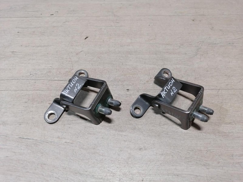 Actyon №2 петля багажника