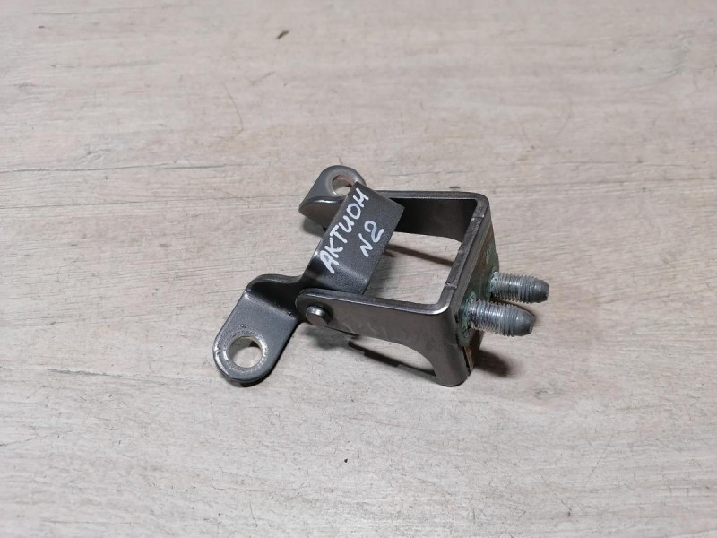 Actyon №2 петля багажника