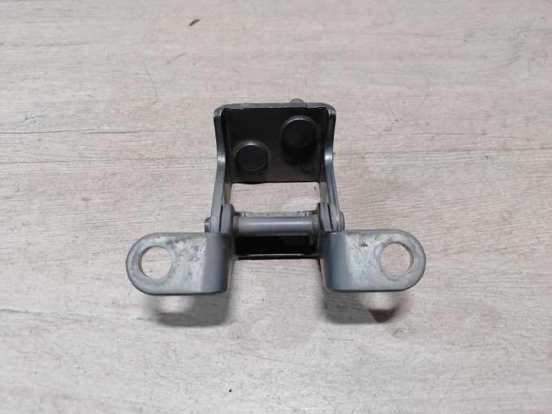 Actyon №2 петля багажника