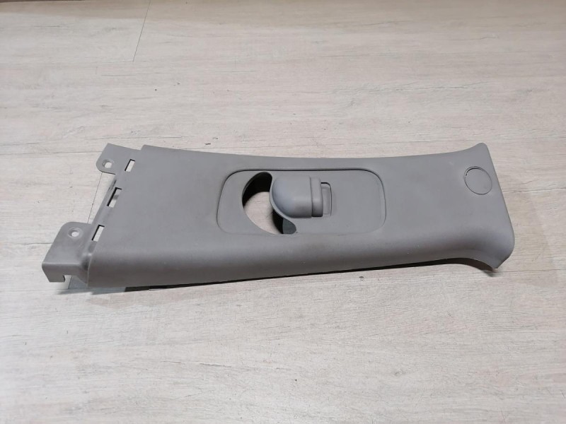 Actyon №2 обшивка средней стойки верхняя левая деф