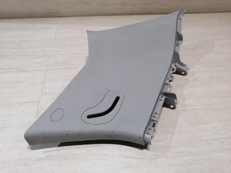 Actyon №2 обшивка задней стойки верхняя правая