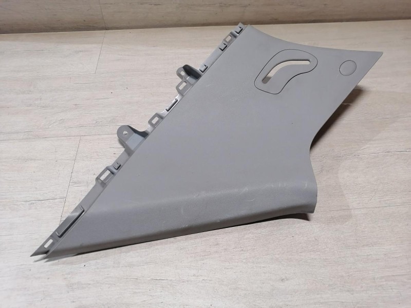 Actyon №2 обшивка задней стойки верхняя правая