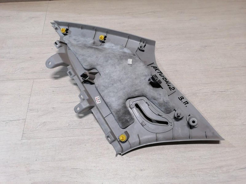 Actyon №2 обшивка задней стойки верхняя правая