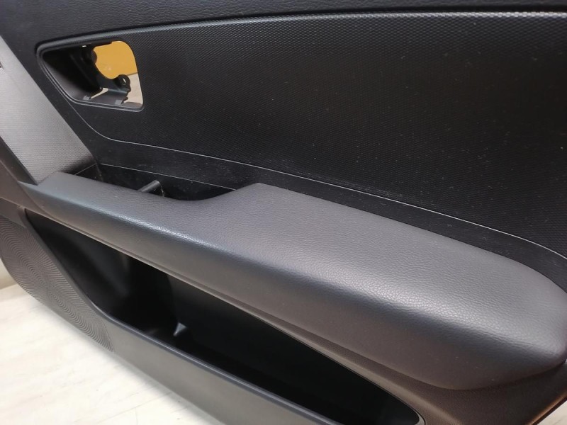 Actyon №2 обшивка двери передняя правая