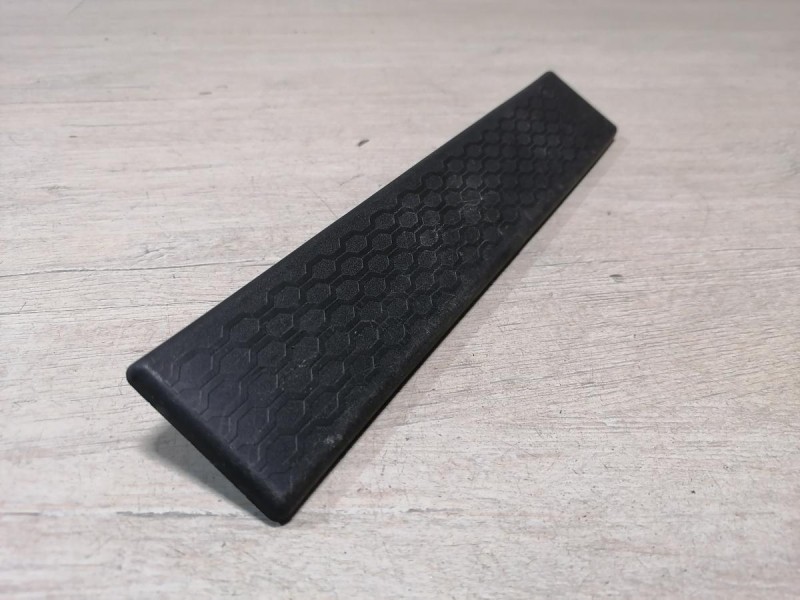 Actyon №2 накладка порога внутренняя задняя правая