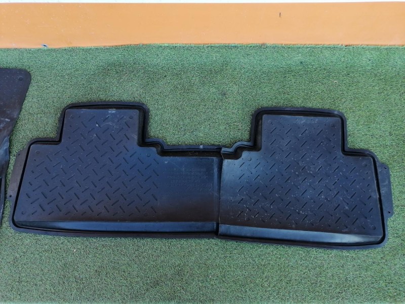 Actyon №2 коврик резиновый к-кт