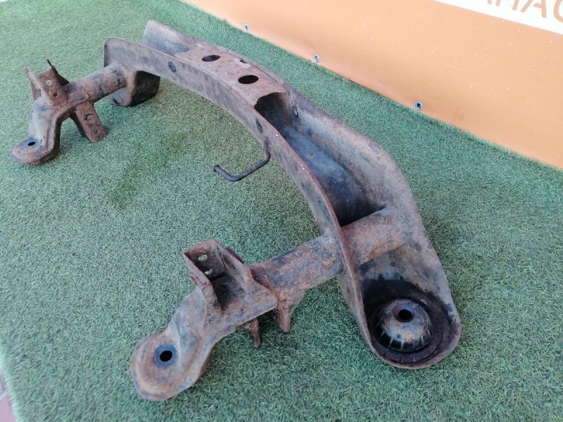 Actyon №2 балка задняя