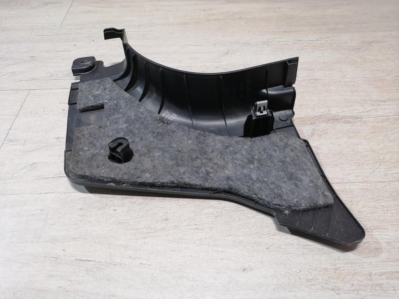 Actyon №2 обшивка передней стойки нижняя правая