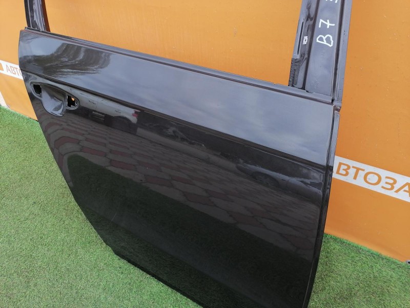 Passat B7 дверь задняя правая