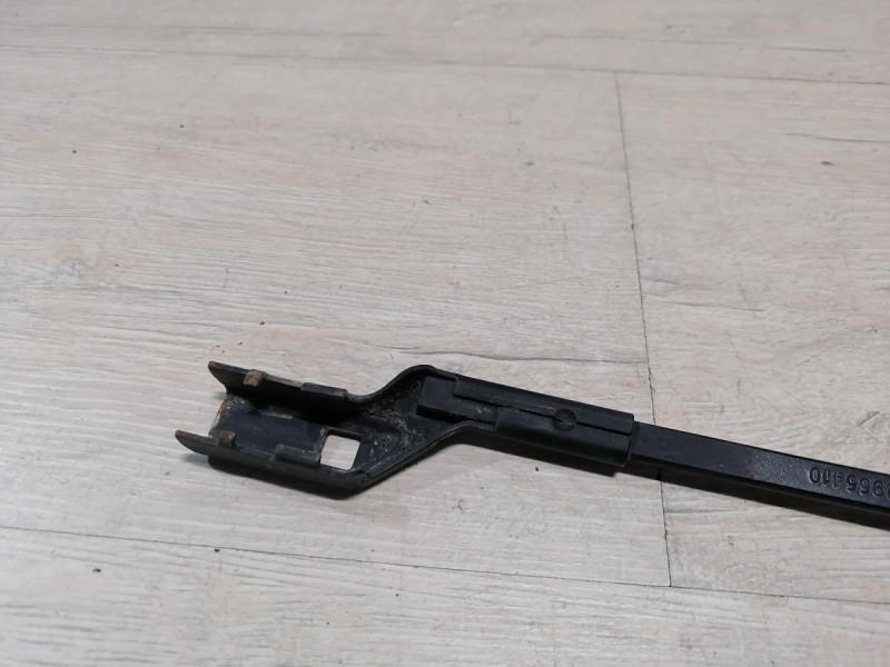 Passat B7 поводок дворника левый правый к-кт