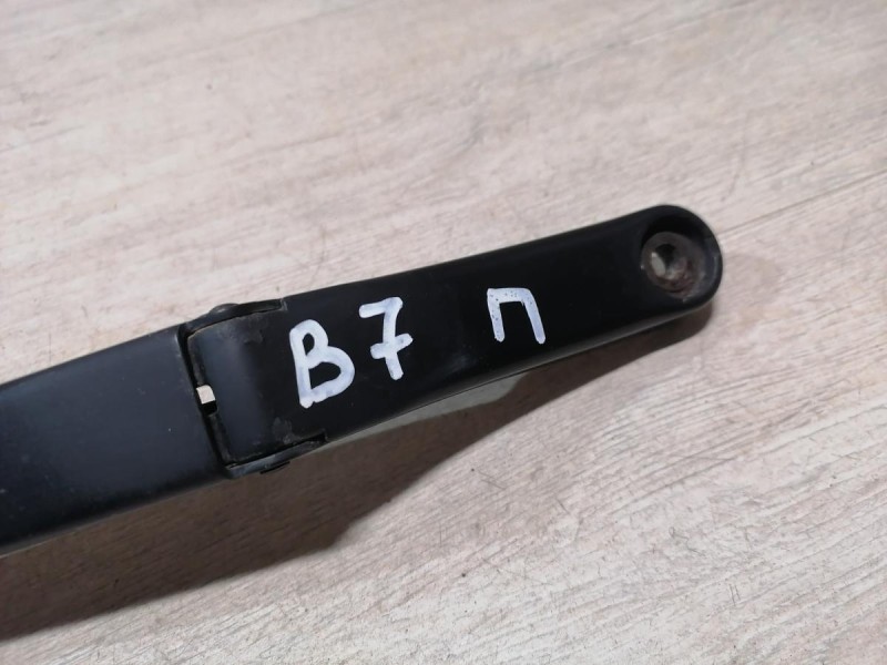 Passat B7 поводок дворника левый правый к-кт