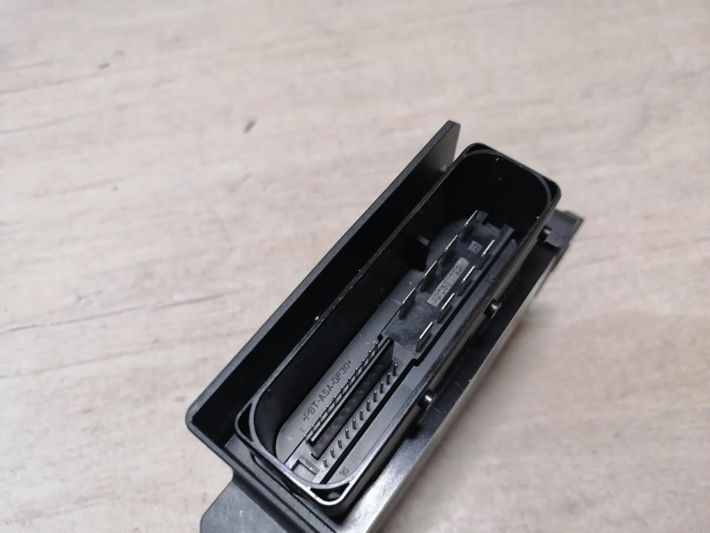 Passat B7 блок управления стояночным тормозом ручником