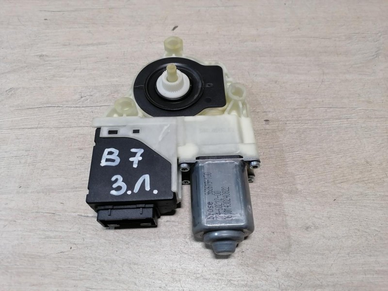 Passat B7 моторчик стеклоподъемника задний левый