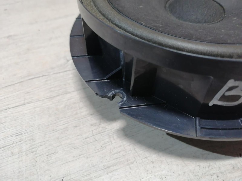 Passat B7 динамик задний