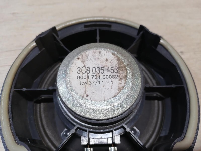 Passat B7 динамик задний