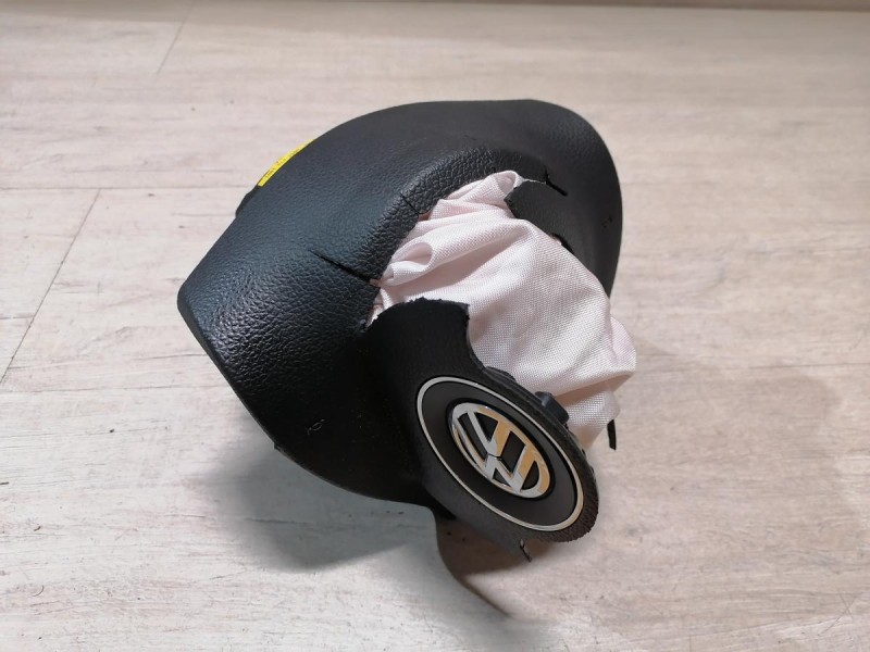 Passat B7 подушка безопасности в руль стрел