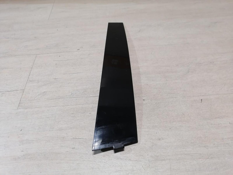 Passat B7 накладка стойки двери передняя левая