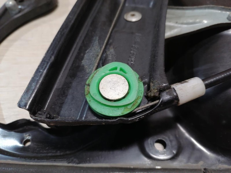 Passat B7 стеклоподъемник передний левый