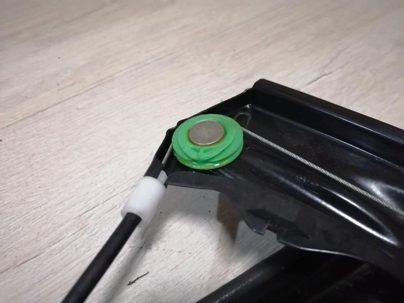 Passat B7 стеклоподъемник передний правый